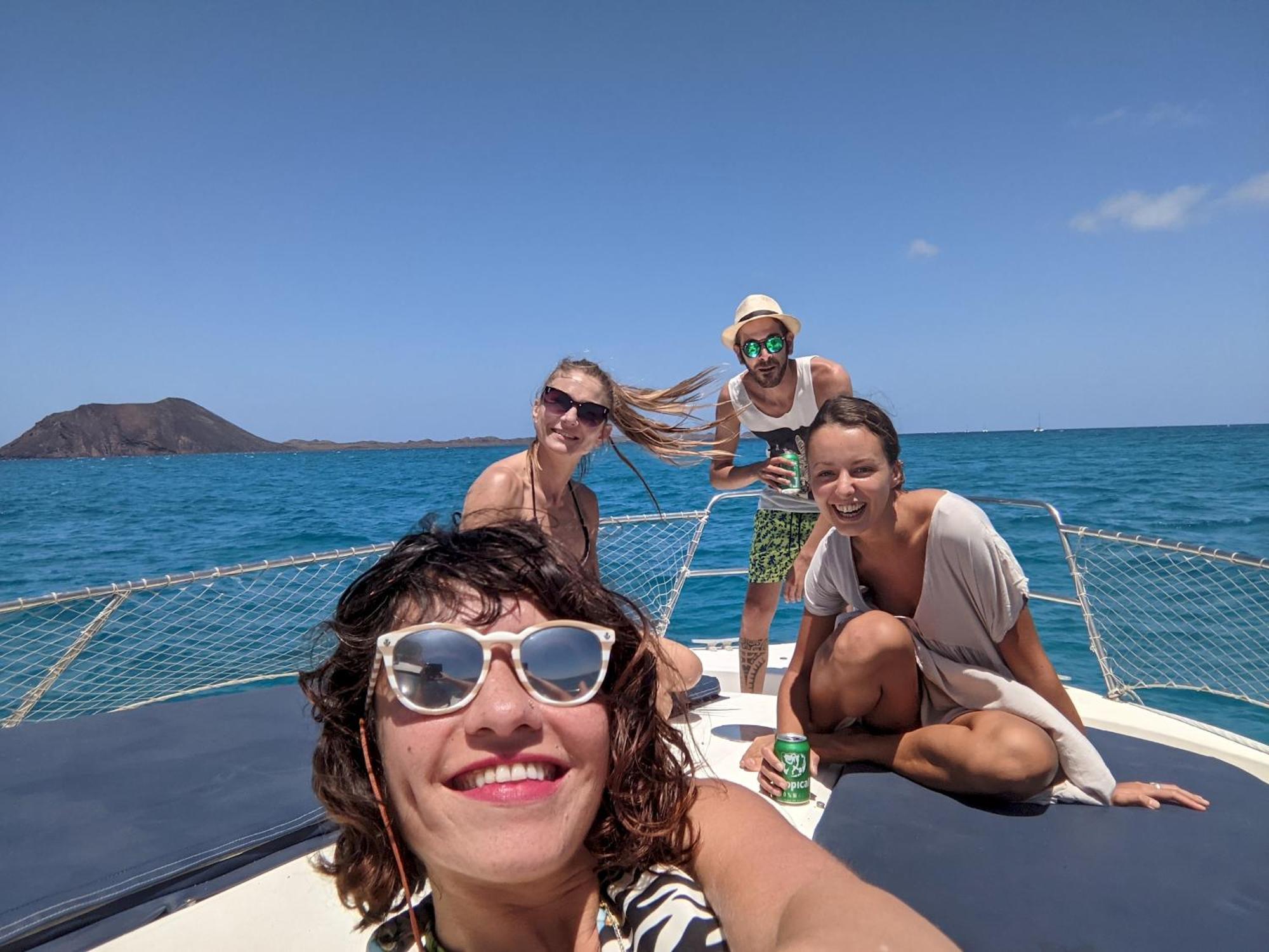 Corralejo Coliving By Amazzzing Travel Hostel Exterior foto