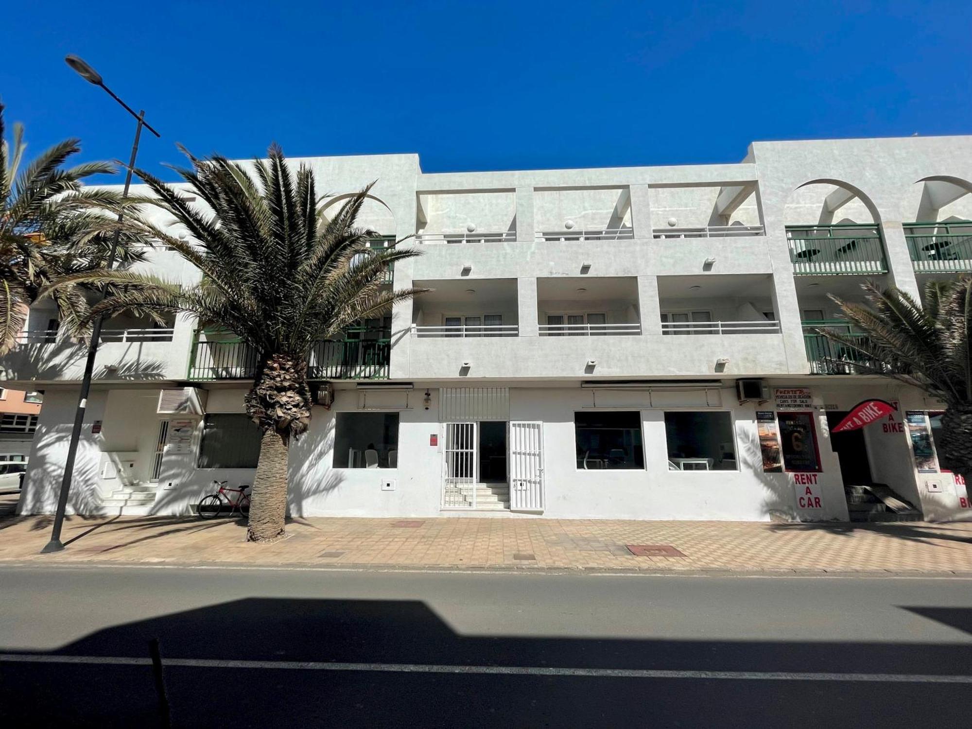 Corralejo Coliving By Amazzzing Travel Hostel Exterior foto